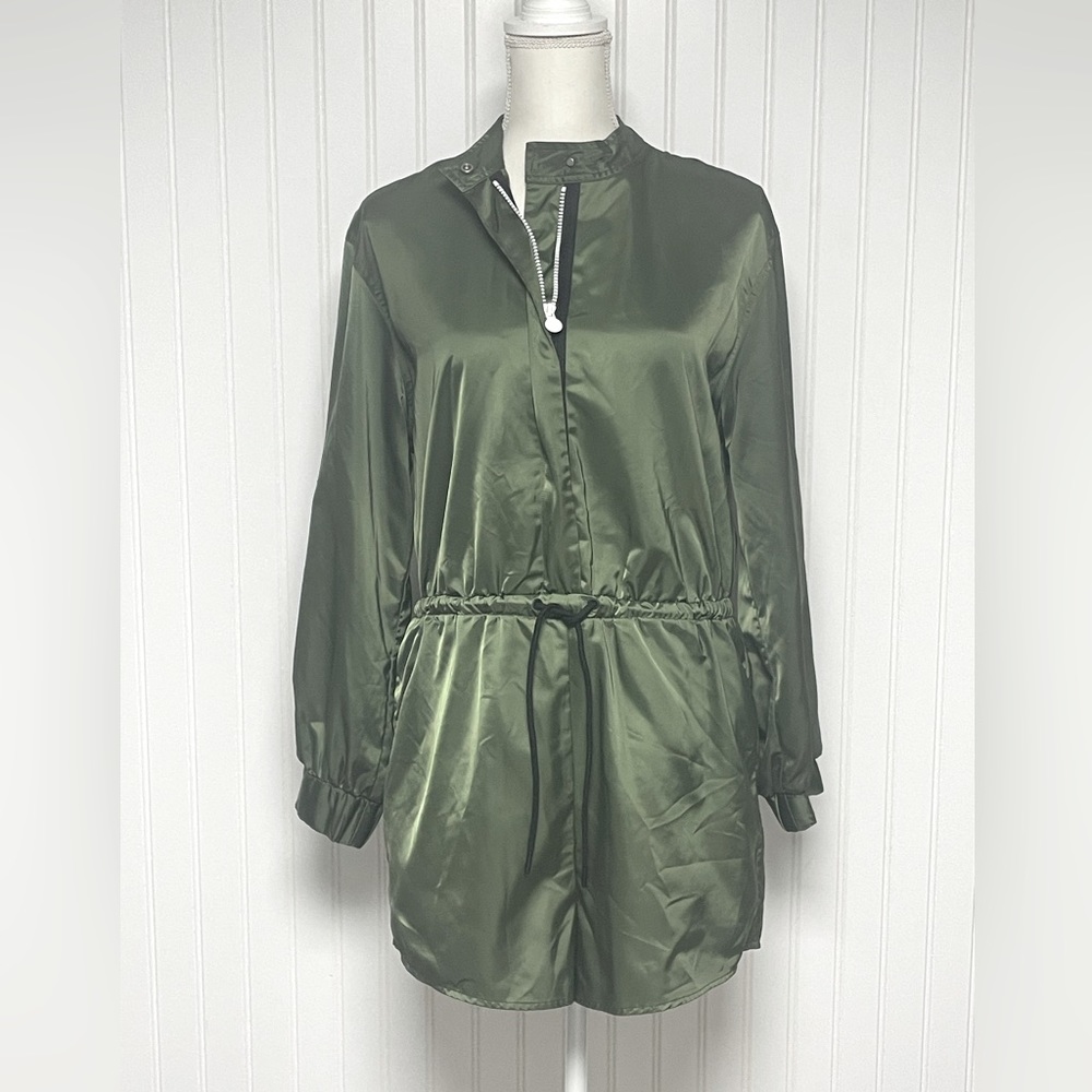 Hunter Green Satin Long Sleeve Romper Women’s Size Medium